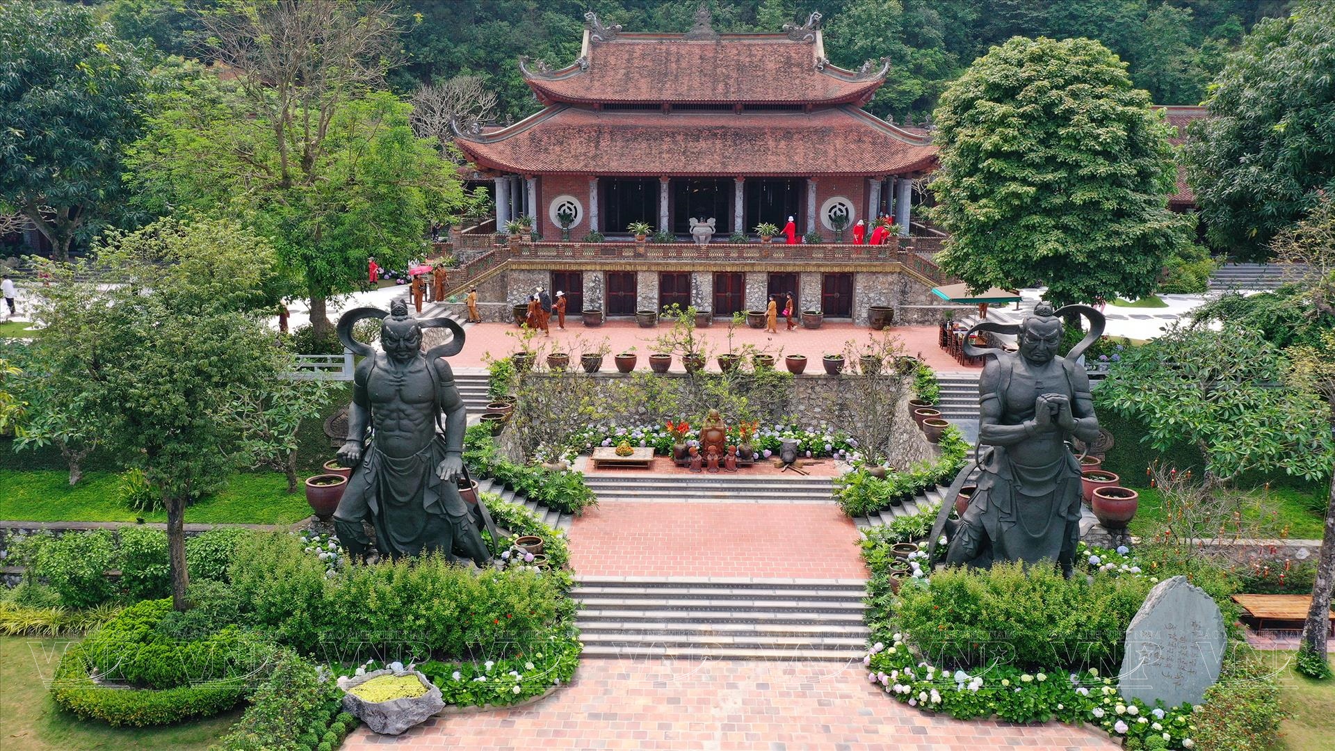 Tam Chúc - Địa Tang Phi Lai